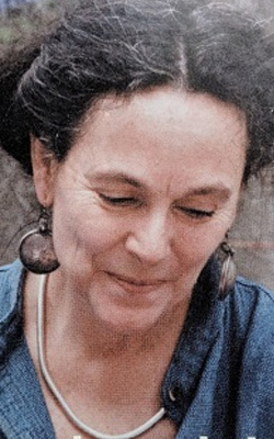 Margot Waddell colour headshot