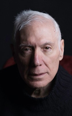 Stephen Grosz headshot