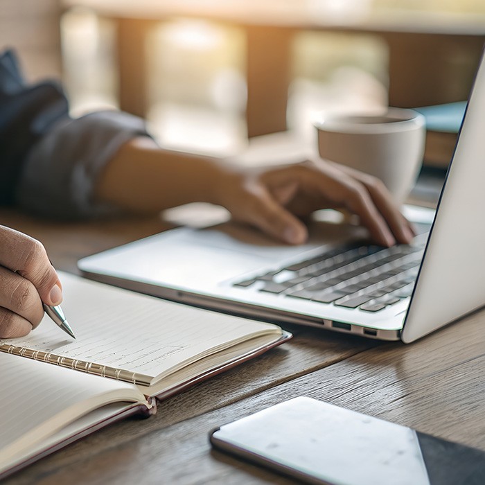 Online course laptop writing